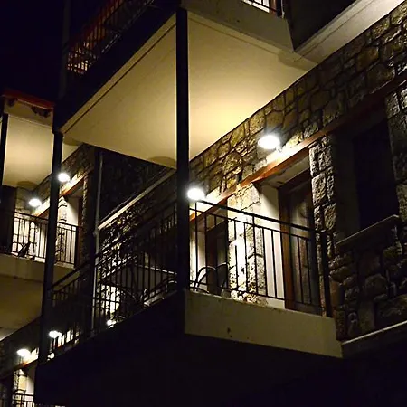 Nevros And Limni Plastira 4*