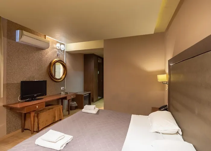 Nevros And Limni Plastira Hotel 4*