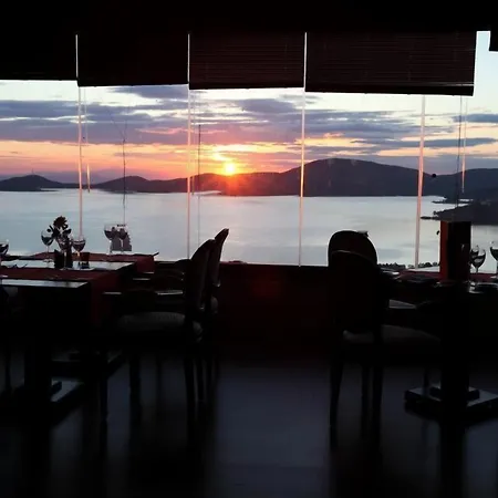 Nevros And Limni Plastira 4* Neohóri