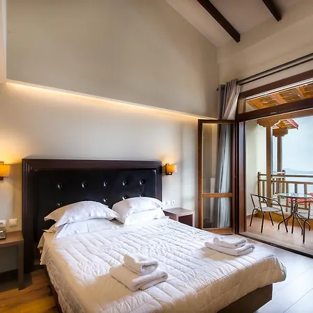 Nevros And Limni Plastira 4*