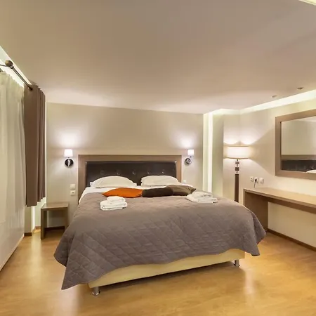 Szálloda Nevros And Limni Plastira