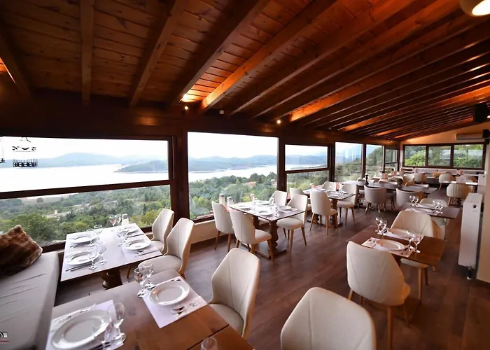 Nevros And Limni Plastira Neohóri