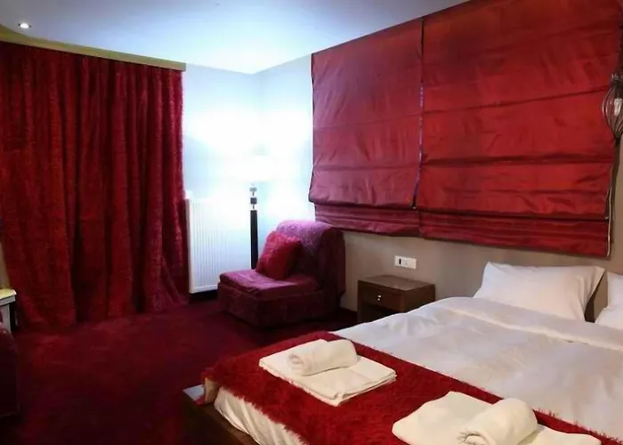 Nevros And Limni Plastira 4*