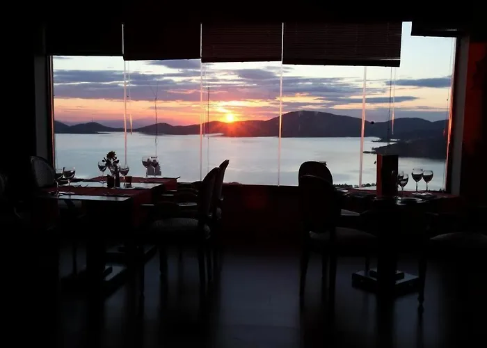 Nevros And Limni Plastira 4* Neohóri