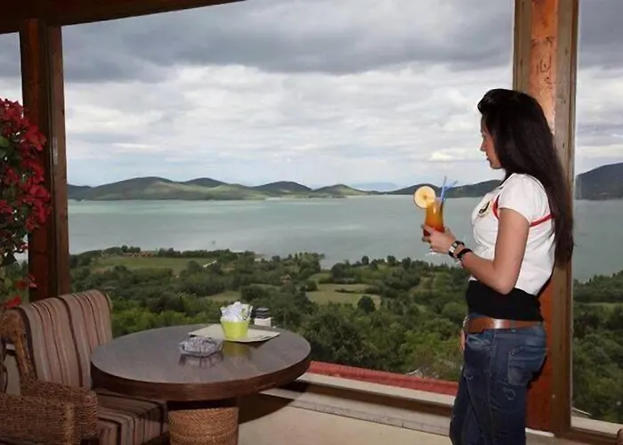 Nevros And Limni Plastira 4*