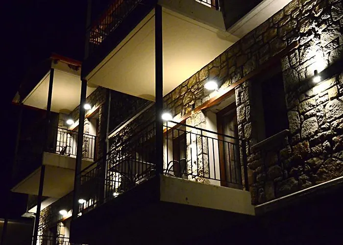 Nevros And Limni Plastira 4*